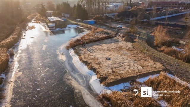 Przy ul. Traktorowej powstanie nowy punkt na rekreacyjnej mapie miasta. Wykonano już prace ziemne, wyrównano teren oraz wykonano nasyp, który porządkuje przestrzeń.