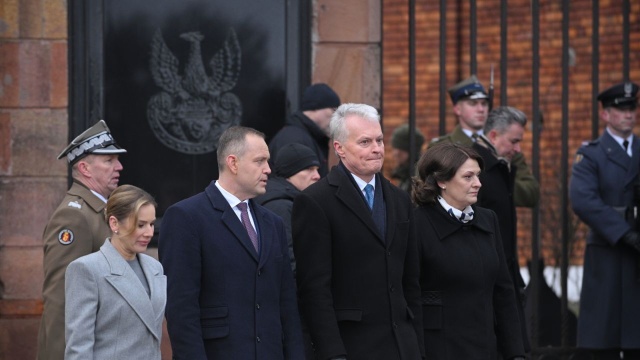 Powstanie Styczniowe było zrywem godności i chęci budowania niepodległości - mówił w sobotę prezydent Karol Nawrocki, który wraz z prezydentem Litwy Gitanasem Nausedą wziął udział w uroczystościach z okazji 163. rocznicy wybuchu Powstania Styczniowego.