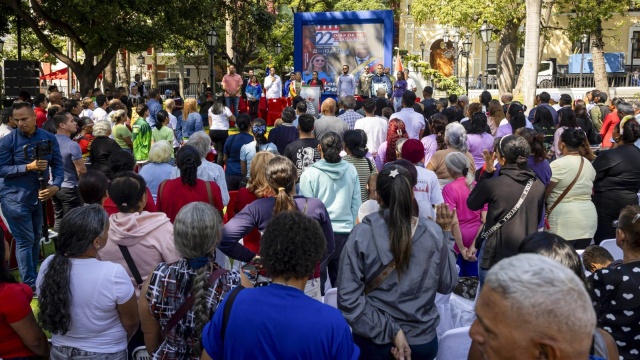 Władze w Wenezueli uwolniły co najmniej 80 więźniów politycznych - poinformował w niedzielę Alfredo Romero, lider wenezuelskiej organizacji pozarządowej Foro Penal, zajmującej się obroną praw człowieka.