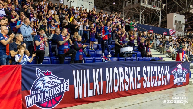 Koszykarze Kinga odnieśli czwarte z rzędu domowe zwycięstwo w tym roku w Orlen Basket Lidze. Szczecinianie pokonali Czarnych Słupsk 84:83 w 18 kolejce rozgrywek.