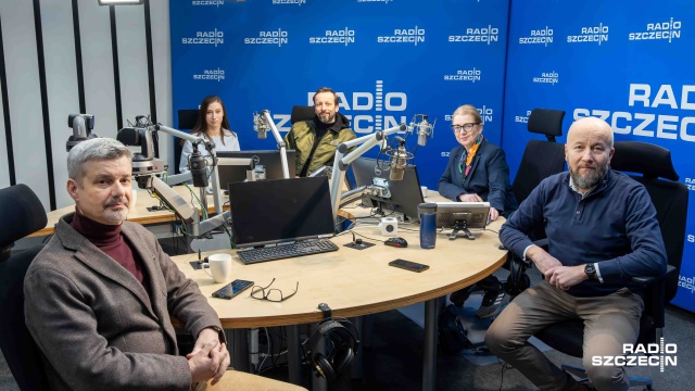 Od jedynki po szóstkę z plusem. Takie oceny goście Kawiarenki Politycznej Radia Szczecin wystawili władzom miasta za to, jak poradziły sobie z gołoledzią i ekstremalnymi warunkami pogodowymi.