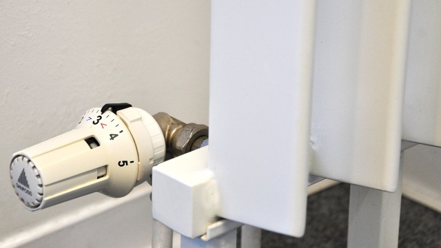 Może być chłodniej na lewym brzegu Szczecina. To przez awarię w jednym z bloków Elektrociepłowni Pomorzany. Poinformowała o tym Szczecińska Energetyka Cieplna.