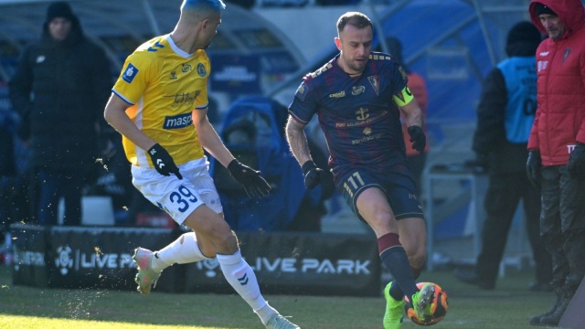 Od porażki rozpoczęli piłkarze Pogoni Szczecin rundę wiosenną rozgrywek Ekstraklasy. Portowcy przegrali w niedzielę na wyjeździe z Motorem Lublin 1:2 (nie wykorzystując w 70. minucie meczu rzutu karnego).