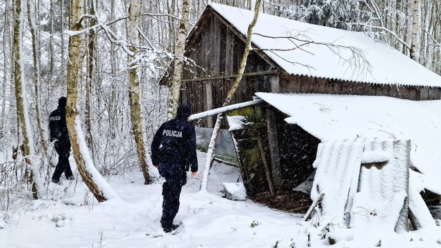 Tej zimy z wychłodzenia zmarło co najmniej 38 osób - poinformował wiceszef MSWiA Wiesław Szczepański.
