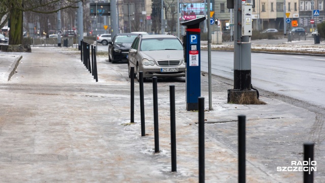 Alerty o gołoledzi w Szczecinie nadal obowiązują, jednak zdaniem większości mieszkańców sytuacja jest opanowana.