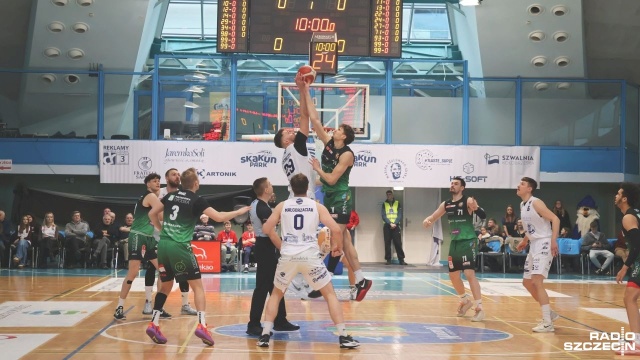 Wygrana koszykarzy Kotwicy Port Morski Kołobrzeg. Czarodzieje z Wydm pokonali we własnej hali Weegree AZS Politechnikę Opolską 79:76.