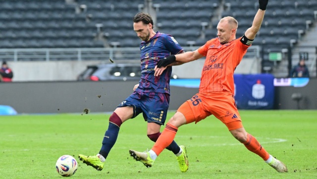 Piłkarze Pogoni bez zwycięstwa w tym roku w ekstraklasie. Szczecinianie, po porażce w Lublinie z Motorem, w niedzielę przed własną publicznością zremisowali z Bruk-Betem Termaliką Nieciecza 1:1.