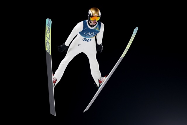 Reprezentant klubu LKS Klimczok Bystra - 19-letni Kacper Tomasiak - wicemistrzem olimpijskim. Na skoczni we włoskim Predazzo Polak przegrał jedynie z Niemcem Philippem Raimundem.