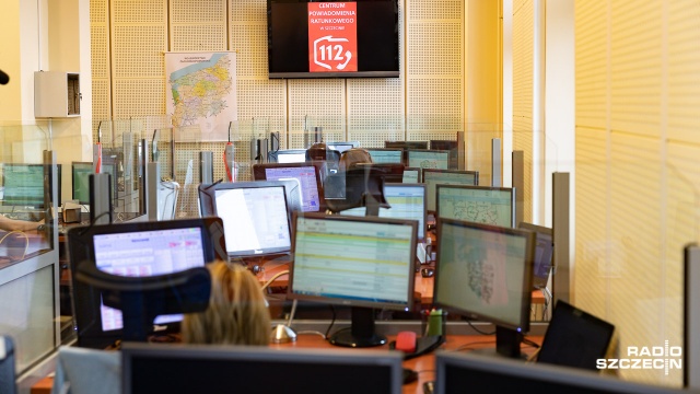 Ponad połowa zgłoszeń na numer 112 okazuje się niezasadna. Do Zachodniopomorskiego Centrum Powiadamiania Ratunkowego co roku wpływa prawie milion połączeń z całego województwa.