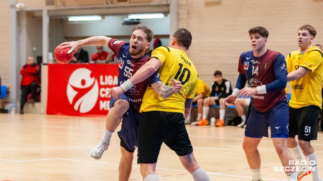 Piłkarze ręczni Sandry SPA Pogoni zwycięstwem przywitali się ze swoimi kibicami. Szczecinianie w pierwszym w tym roku meczu Ligi Centralnej na własnym parkiecie pokonali Nielbę Wągrowiec 34:25 prowadząc do przerwy 16:12.