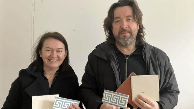 Jest księgarnia, a będzie kawiarnia z książkami. Monika i Konrad Szymanikowie rozbudowują księgarnię Kamienica w lesie.