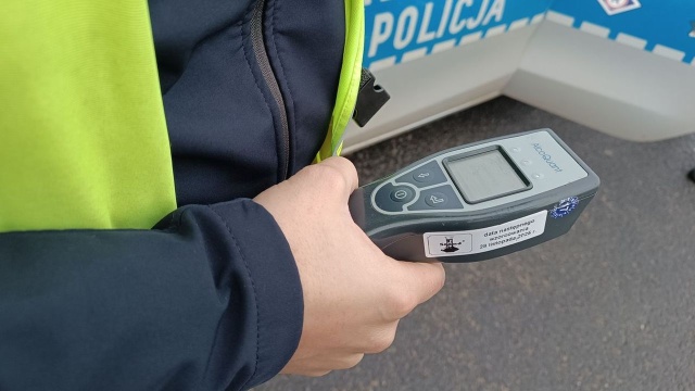 Stracił auto za jazdę po alkoholu. Policjanci ze Szczecinka zatrzymali nietrzeźwego kierowcę.