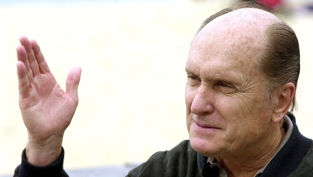 W wieku 95 lat zmarł amerykański aktor i reżyser Robert Duvall - poinformowała w poniedziałek żona artysty Luciana Duvall. Aktor był znany z ról w filmach takich jak Ojciec chrzestny, Czas apokalipsy i Pod czułą kontrolą, za którą w 1983 r. otrzymał Oscara.