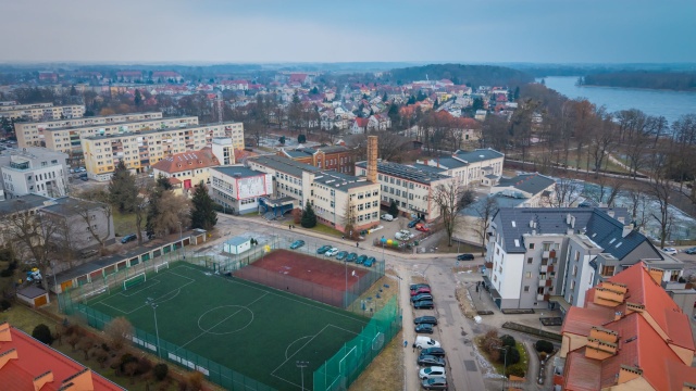 Będą lepsze warunki do nauki i oszczędności - cztery budynki należące do Szkoły Podstawowej nr 1 w Choszcznie zostaną zmodernizowane.