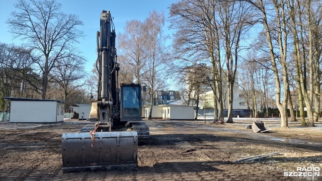 Zamiast domków letniskowych - miejsca dla kamperów. Ośrodek Sportu i Rekreacji Wyspiarz w Świnoujściu właśnie usunął domki z terenu kempingu.