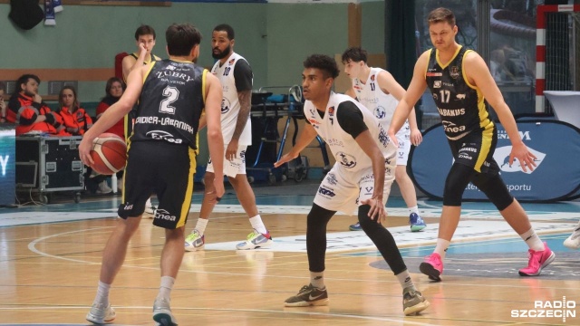 To był dobry dzień dla Kotwicy Kołobrzeg. Czarodzieje z Wydm pokonali Żubry Białystok 93:73.