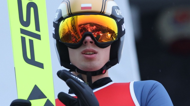 Jako sponsor Polskiego Komitetu Olimpijskiego i Polskiej Reprezentacji Olimpijskiej, firma Profbud postanowiła w wyjątkowy sposób uhonorować sukcesy Kacpra Tomaszka, który wywalczył trzy medale podczas igrzysk w Mediolanie i Cortinie.