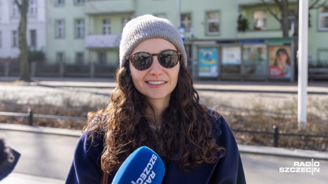 Słońce wraca do gry, a mieszkańcy zamiast pod nogi, w końcu patrzą w niebo. Po arktycznym epizodzie w Szczecinie słupki rtęci podskoczyły do 10 stopni Celsjusza.