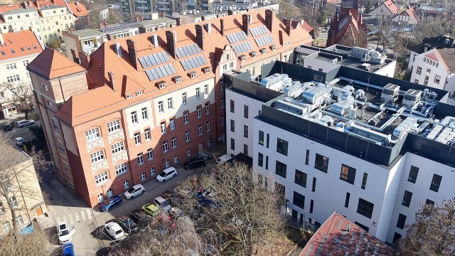 Dwie kliniki szpitala na szczecińskich Pomorzanach wznawiają możliwość odwiedzin.