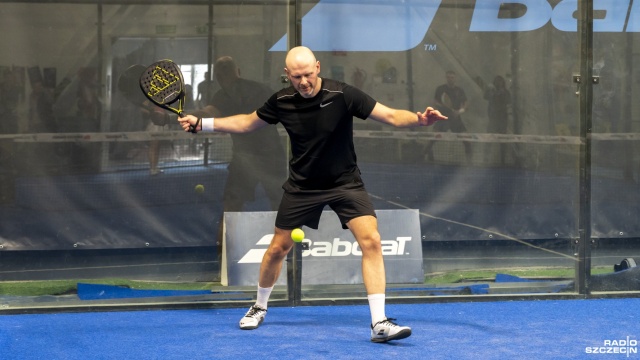 Padel - pochodzi z Meksyku, jest sportem rakietowym dla osób w każdym wieku łączącym tenisa i squasha, ale dużo łatwiejszym. Chodzi o tzw. padla.