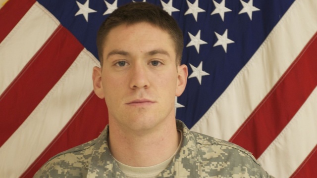 Prezydent USA Donald Trump pośmiertnie odznaczy w poniedziałek Medalem Honoru sierżanta Michaela Ollisa, który w Afganistanie zasłonił własnym ciałem rannego polskiego oficera. W ceremonii w Waszyngtonie weźmie udział szef MON Władysław Kosiniak-Kamysz.