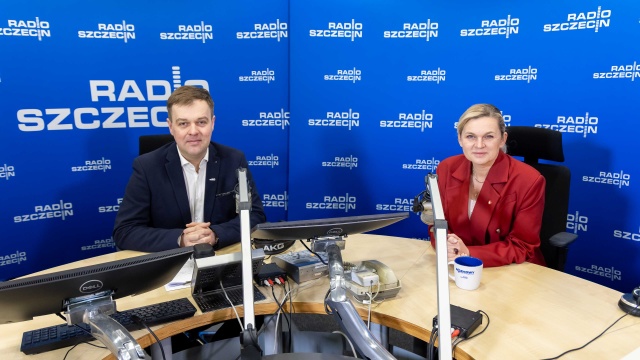 To i tak była fikcja - ministra edukacji broni decyzji resortu w sprawie zadań domowych. Barbara Nowacka na naszej antenie wyjaśniała, że z jednej strony zabierały one czas uczniom, który mogli spożytkować na realizację własnych zainteresowań, z drugiej - często były przepisywane bądź odrabiane za pomocą sztucznej inteligencji.