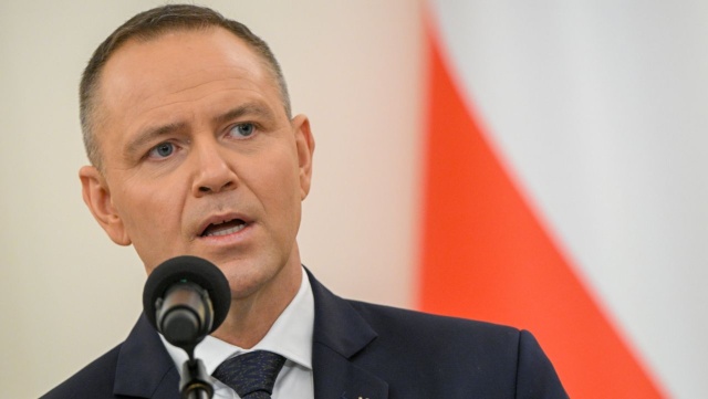 Rząd stawia na unijny SAFE. Prezydencką propozycję zero procent, która przewiduje 185 miliardów złotych, traktuje jako dodatkowe środki na zbrojenia, a nie alternatywę dla programu europejskiego.