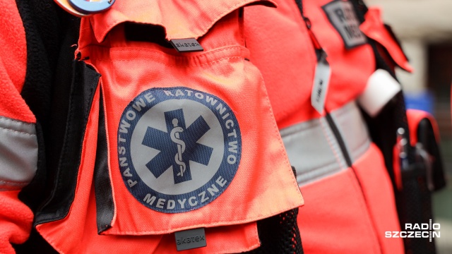 Groźny wypadek w Stoczni Szczecińskiej przy ulicy Stołczyńskiej. W godzinach porannych jeden z pracowników spadł z 3-metrowego rusztowania.