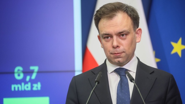 Zakontraktujemy budowę i remonty 18 tys. mieszkań. Razem ze środkami z 2024 i 2025 r. mówimy o budowie i remontach 35 tys. mieszkań w ciągu 3 lat naszych rządów - powiedział w poniedziałek minister finansów i gospodarki Andrzej Domański.