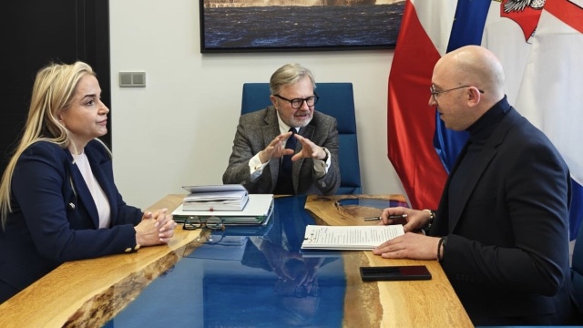 W Darłowie ruszyła modernizacja sieci ciepłowniczej. Inwestycja możliwa jest dzięki unijnym środkom. To prawie milion 800 tysięcy złotych.