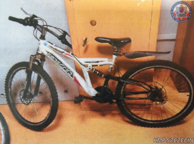 Szczecińscy policjanci szukają właścicieli rowerów. Chodzi o dwa rowery górskie, które znaleziono przy ul. Wernyhory w Szczecinie.