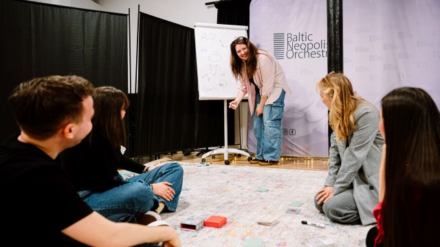 Wstęp tylko dla młodych Baltic Neopolis Orchestra startuje z projektem Miastotwórcy. To cykl spotkań dla studentów szczecińskich uczelni, którzy chcą nie tylko posłuchać muzyki, ale także się zintegrować, grając między innymi w kalambury czy czółko.