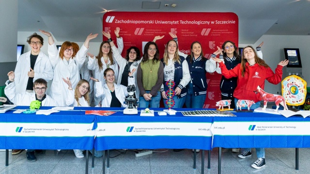 Zachodniopomorski Uniwersytet Technologiczny w Szczecinie otwiera swoje drzwi dla maturzystów i pomaga w wyborze kierunku studiów.