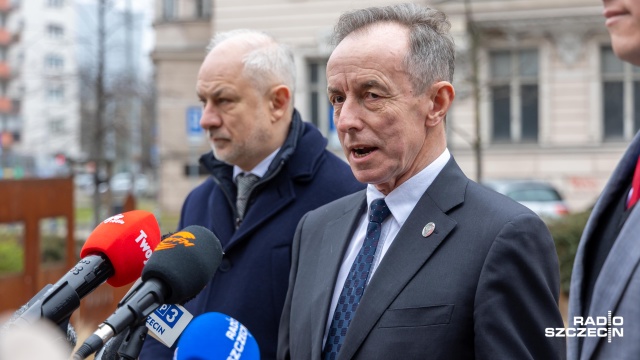 Zachodniopomorscy parlamentarzyści z Koalicji Obywatelskiej krytykują Prawo i Sprawiedliwość oraz prezydenta Karola Nawrockiego za ich postawę wobec programu SAFE.