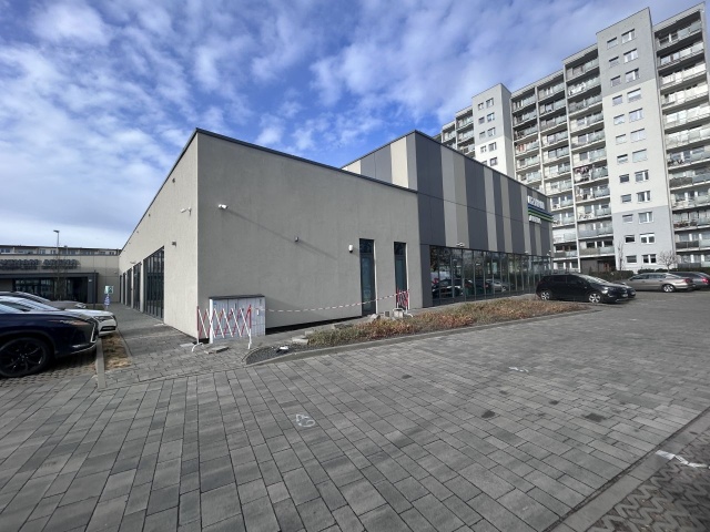 Niebezpieczne zdarzenie na miejskiej pływalni w Świnoujściu. W wodzie podtopił się mężczyzna.