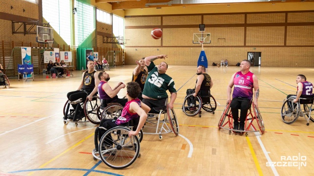 Klub Start w grze po długiej przerwie na ligowych parkietach - po latach przerwy klub KSI Start Szczecin wrócił na parkiety koszykówki na wózkach. Drużyna dopiero się układa - zawodnicy trenują i testują swoje siły w meczach ligowych.