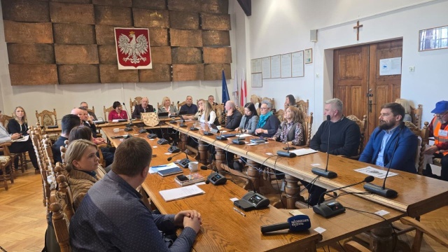 Radni Nowogardu zdecydowali o przystąpieniu do zmiany miejscowego planu zagospodarowania przestrzennego. W ten sposób chcą uniemożliwić budowę zakładu utylizacji odpadów zwierzęcych w miejscowości Glicko pod Nowogardem.