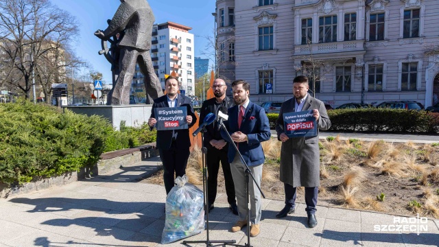 Zamiast ułatwiać, wprowadza chaos - tak działacze szczecińskiej Konfederacji oceniają system kaucyjny.