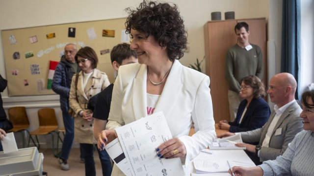 Mieszkańcy Budapesztu tłumnie ruszyli w niedzielne przedpołudnie do lokali wyborczych w węgierskiej stolicy, formując przed niektórymi kolejki. Część z nich przyznała w rozmowie z PAP, że rezultatów będzie oczekiwać w gronie przyjaciół, a następnie wyjdzie świętować spodziewaną wygraną opozycji.