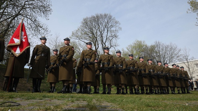W Muzeum Katyńskim zostali uczczeni Polacy zamordowani przez sowietów w 1940 roku. Uroczystość odbyła się z udziałem krewnych pomordowanych w zbrodni katyńskiej i przedstawicieli władz państwa w przeddzień przypadającego na 13 kwietnia Dnia Pamięci Ofiar Zbrodni Katyńskiej.