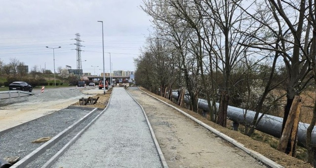 Kończą się prace przy budowie zatoki do kontroli samochodów ciężarowych, przy ul. Południowej w Szczecinie.
