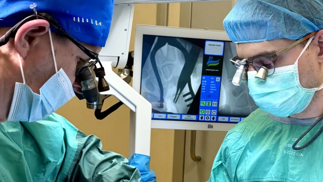 Pierwsza w Polsce skopia śródoperacyjna trafiła do szczecińskiego szpitala przy Unii Lubelskiej. Uniwersytecki Szpital Kliniczny nr 1 otrzymał sprzęt od Fundacji Wielkiej Orkiestry Świątecznej pomocy.