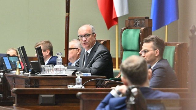 Marszałek Sejmu wykluczył z obrad dwóch posłów PiS