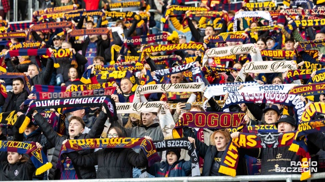 W Szczecinie podczas meczu ekstraklasy Pogoni z Lechem na trybunach prawdopodobnie zasiądzie komplet, ponad 21 tysięcy kibiców. - Spodziewam się świetnej atmosfery, a to są warunki, by zaprezentować się jak najlepiej - przyznał trener poznańskich piłkarzy Niels Frederiksen.