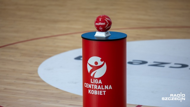 Piłkarki ręczne SPR Pogoni mogą w sobotę zrobić milowy krok na drodze do utrzymania w Lidze Centralnej. Szczecinianki na wyjeździe zmierzą się z SMS-em ZPRP Płock w 20 kolejce rozgrywek.