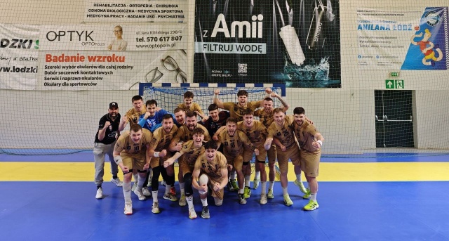 Piłkarze ręczni Sandry SPA Pogoni z kompletem punktów w Łodzi w Lidze Centralnej.