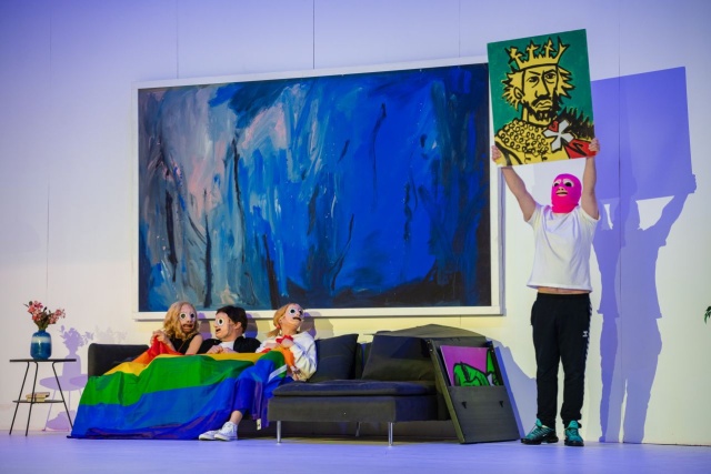 Fobia, czyli pełna czarnego humoru przewrotna opowieść o tolerancji, rozpoczęła Międzynarodowy Konkurs Formy w ramach 58. Międzynarodowego Festiwalu Teatralnego Kontrapunkt.