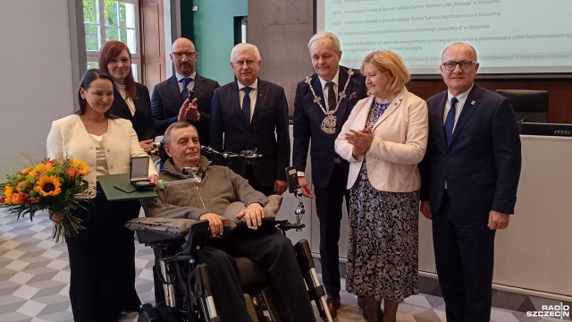 Były napastnik Dumy Pomorza Robert Dymkowski odznaczony medalem Zasłużony dla Miasta Szczecina.