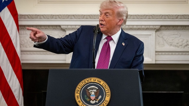 Trump grozi Iranowi w Cieśninie Ormuz