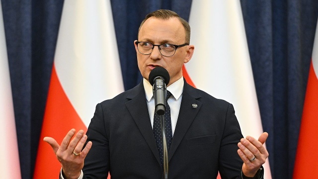 Kancelaria Prezydenta poinformowała, że do Kancelarii Sejmu i Kancelarii Senatu 23.04. trafi aneks do raportu z likwidacji Wojskowych Służb Informacyjnych.